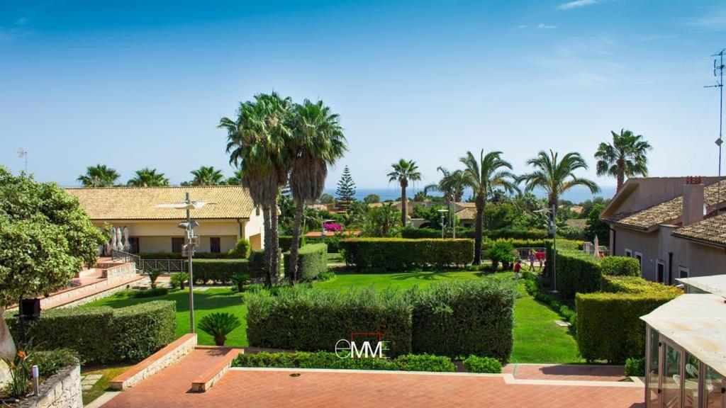 Hotel La Cavalera Augusta Bagian luar foto