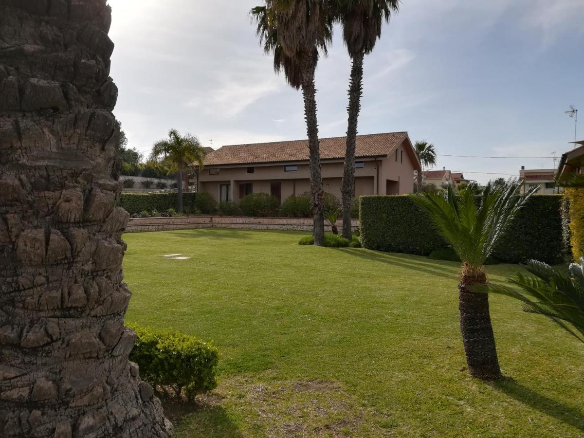 Hotel La Cavalera Augusta Bagian luar foto