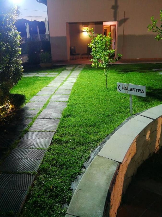 Hotel La Cavalera Augusta Bagian luar foto